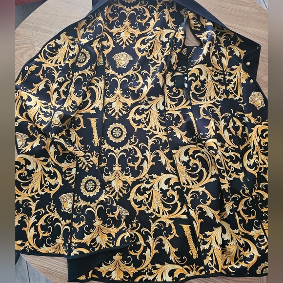 VERSACE 2019 Black Barocco Dress with Gold Medusa Buttons - Picture 17 of 17